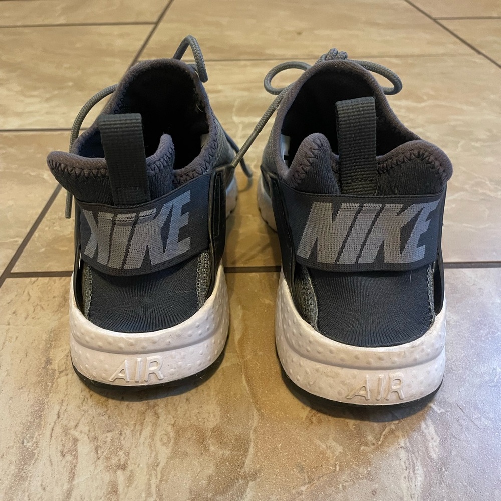 Throwback Huaraches - image 4